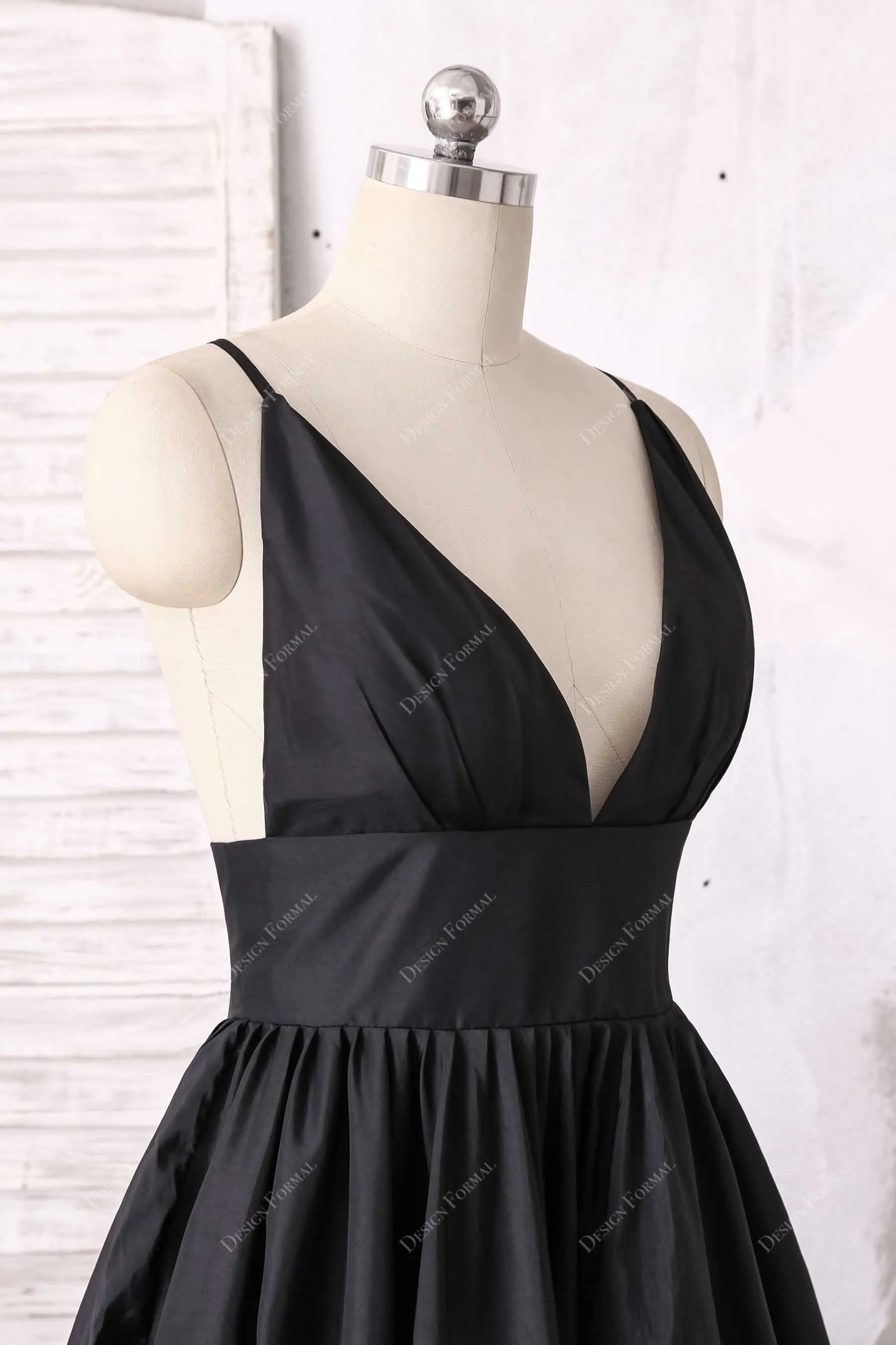 Plus Size Black Taffeta V-Neck Empire Simple A-line Evening Dress